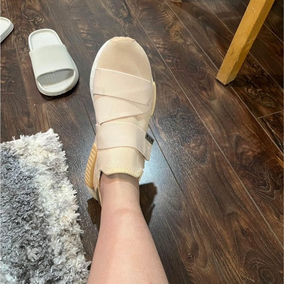 Adidas NMD R1 size EU 40 or 9.5. - Picture 6 of 6